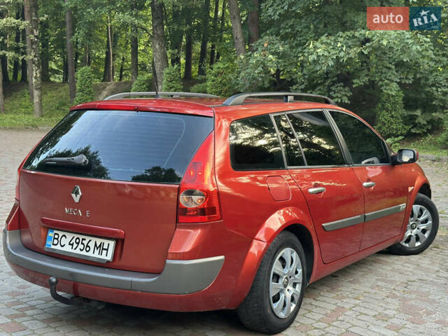 Красный Рено Меган, объемом двигателя 2 л и пробегом 304 тыс. км за 3800 $, фото 49 на Automoto.ua