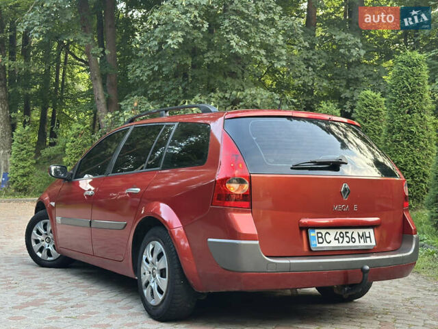 Красный Рено Меган, объемом двигателя 2 л и пробегом 304 тыс. км за 3800 $, фото 48 на Automoto.ua