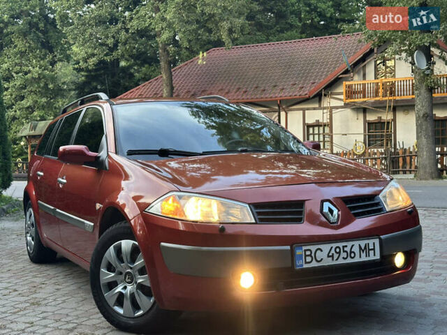 Красный Рено Меган, объемом двигателя 2 л и пробегом 304 тыс. км за 3800 $, фото 9 на Automoto.ua