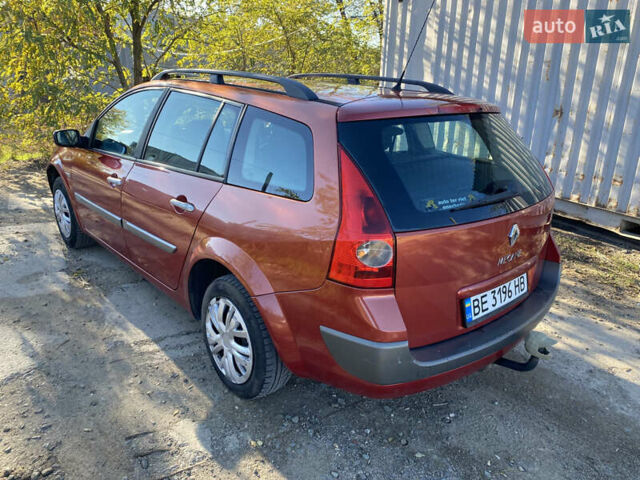 Рено Меган 2005 в Одессе на Automoto.ua Красный Рено Меган, объемом двигателя 1.6 л и пробегом 304 тыс. км за 3999 $, фото 3 на Automoto.ua