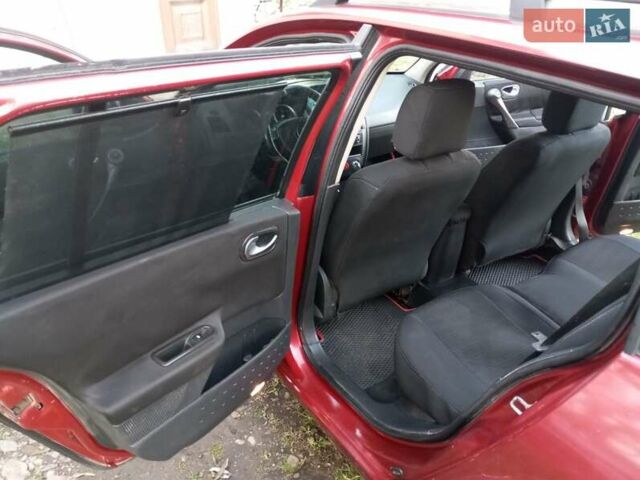 Красный Рено Меган, объемом двигателя 1.5 л и пробегом 190 тыс. км за 3000 $, фото 13 на Automoto.ua