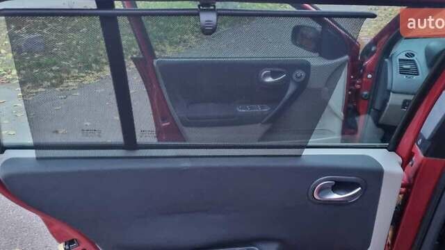 Красный Рено Меган, объемом двигателя 1.46 л и пробегом 283 тыс. км за 4700 $, фото 11 на Automoto.ua