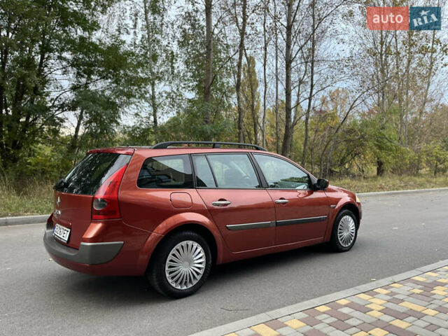 Рено Меган 2005 в Чернигове на Automoto.ua Красный Рено Меган, объемом двигателя 1.6 л и пробегом 215 тыс. км за 4200 $, фото 6 на Automoto.ua