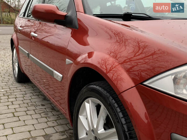 Рено Меган 2005 в Луцке на Automoto.ua Красный Рено Меган, объемом двигателя 2 л и пробегом 83 тыс. км за 4999 $, фото 6 на Automoto.ua