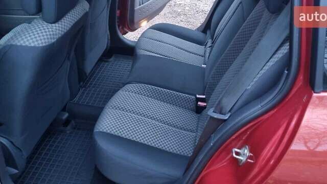 Красный Рено Меган, объемом двигателя 1.46 л и пробегом 283 тыс. км за 4700 $, фото 13 на Automoto.ua