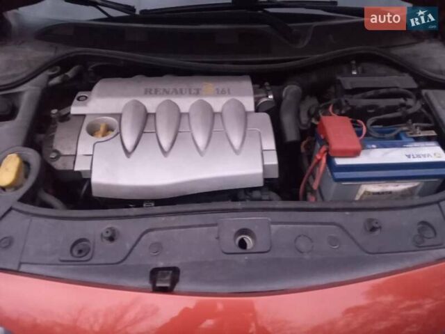 Красный Рено Меган, объемом двигателя 1.6 л и пробегом 173 тыс. км за 5400 $, фото 10 на Automoto.ua
