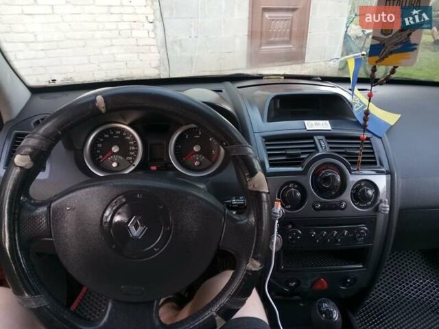 Красный Рено Меган, объемом двигателя 1.5 л и пробегом 190 тыс. км за 3000 $, фото 8 на Automoto.ua