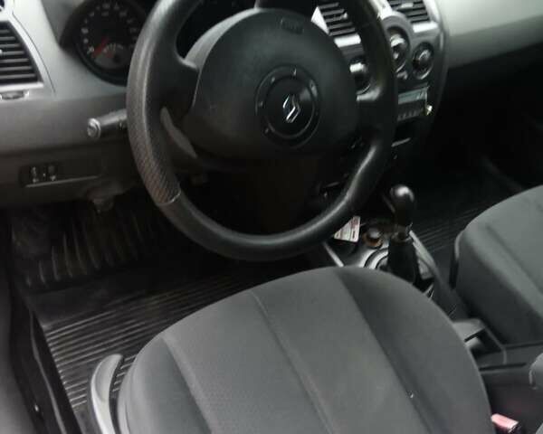 Красный Рено Меган, объемом двигателя 1.46 л и пробегом 320 тыс. км за 3900 $, фото 2 на Automoto.ua