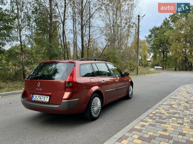 Рено Меган 2005 в Чернигове на Automoto.ua Красный Рено Меган, объемом двигателя 1.6 л и пробегом 215 тыс. км за 4200 $, фото 7 на Automoto.ua