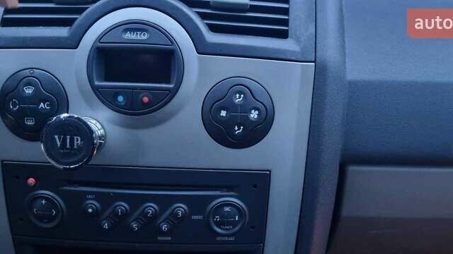 Красный Рено Меган, объемом двигателя 1.46 л и пробегом 283 тыс. км за 4700 $, фото 3 на Automoto.ua