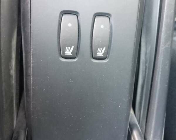 Красный Рено Меган, объемом двигателя 1.6 л и пробегом 173 тыс. км за 5400 $, фото 15 на Automoto.ua