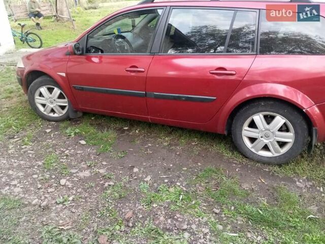 Красный Рено Меган, объемом двигателя 1.5 л и пробегом 190 тыс. км за 3000 $, фото 4 на Automoto.ua
