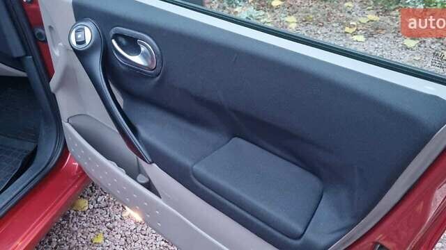 Красный Рено Меган, объемом двигателя 1.46 л и пробегом 283 тыс. км за 4700 $, фото 10 на Automoto.ua