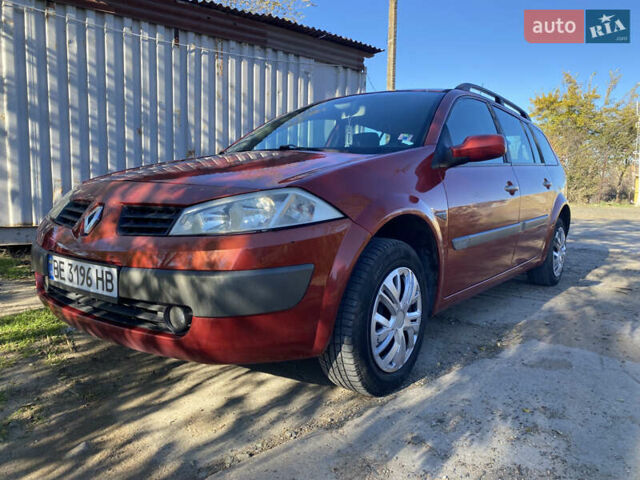 Рено Меган 2005 в Одессе на Automoto.ua Красный Рено Меган, объемом двигателя 1.6 л и пробегом 304 тыс. км за 3999 $, фото 11 на Automoto.ua