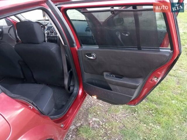 Красный Рено Меган, объемом двигателя 1.5 л и пробегом 190 тыс. км за 3000 $, фото 15 на Automoto.ua