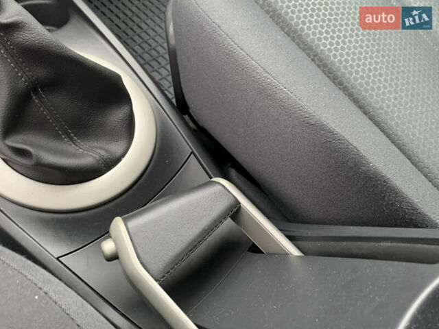 Рено Меган 2005 в Луцке на Automoto.ua Красный Рено Меган, объемом двигателя 2 л и пробегом 83 тыс. км за 4999 $, фото 88 на Automoto.ua