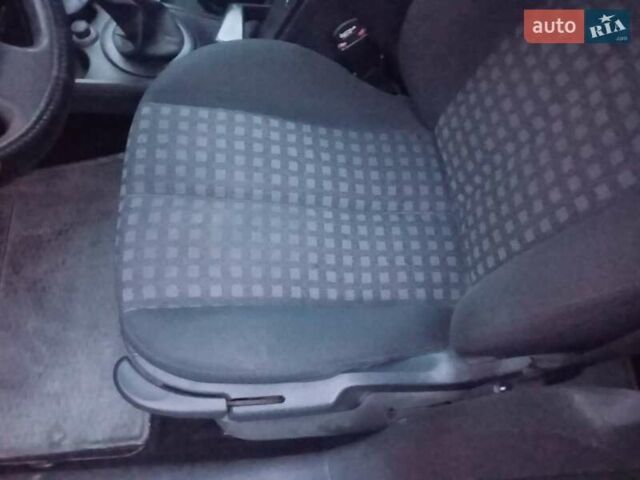 Красный Рено Меган, объемом двигателя 1.6 л и пробегом 173 тыс. км за 5400 $, фото 6 на Automoto.ua