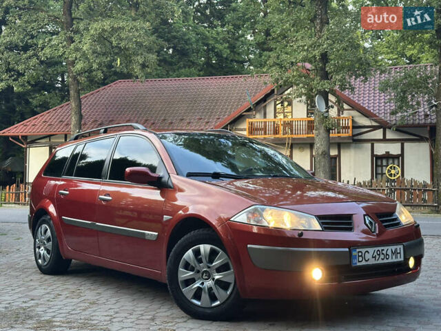Красный Рено Меган, объемом двигателя 2 л и пробегом 304 тыс. км за 3800 $, фото 15 на Automoto.ua