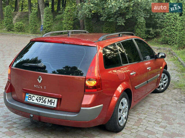 Красный Рено Меган, объемом двигателя 2 л и пробегом 304 тыс. км за 3800 $, фото 45 на Automoto.ua