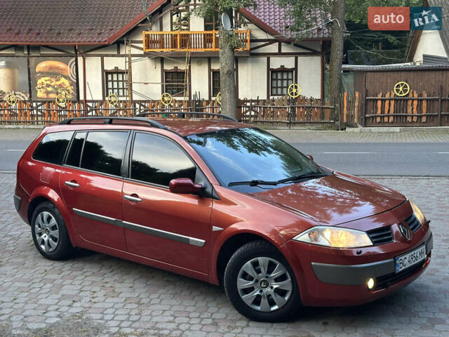 Красный Рено Меган, объемом двигателя 2 л и пробегом 304 тыс. км за 3800 $, фото 29 на Automoto.ua