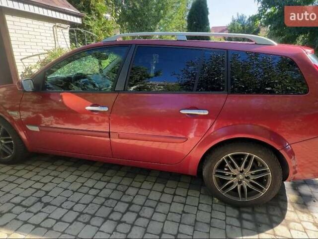 Красный Рено Меган, объемом двигателя 2 л и пробегом 295 тыс. км за 5250 $, фото 1 на Automoto.ua