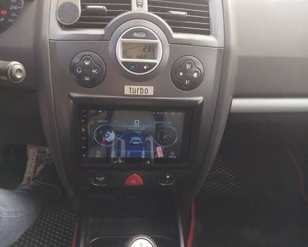 Рено Меган 2006 в Броварах на Automoto.ua Красный Рено Меган, объемом двигателя 1.6 л и пробегом 201 тыс. км за 5300 $, фото 2 на Automoto.ua