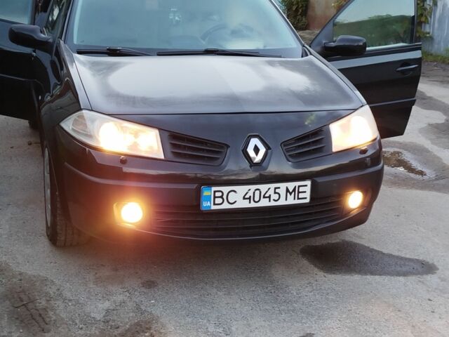 Червоний Рено Меган, об'ємом двигуна 1.6 л та пробігом 194 тис. км за 5000 $, фото 14 на Automoto.ua