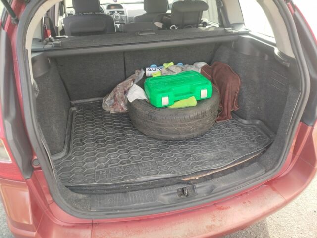 Рено Меган 2006 в Броварах на Automoto.ua Красный Рено Меган, объемом двигателя 1.6 л и пробегом 201 тыс. км за 5300 $, фото 7 на Automoto.ua