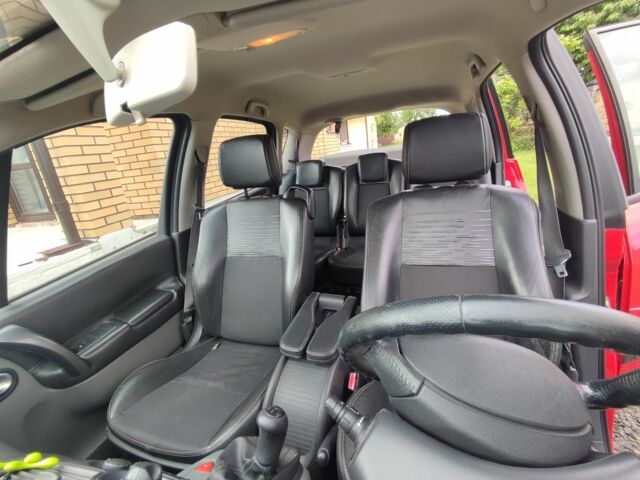 Красный Рено Меган, объемом двигателя 1.39 л и пробегом 234 тыс. км за 4200 $, фото 7 на Automoto.ua