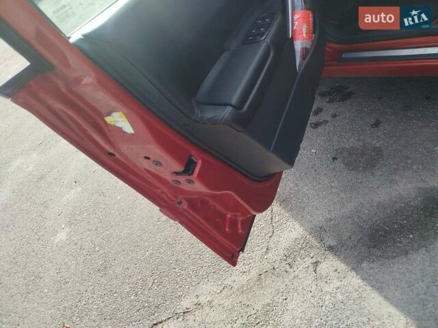 Рено Меган 2006 в Броварах на Automoto.ua Красный Рено Меган, объемом двигателя 1.6 л и пробегом 201 тыс. км за 5300 $, фото 15 на Automoto.ua