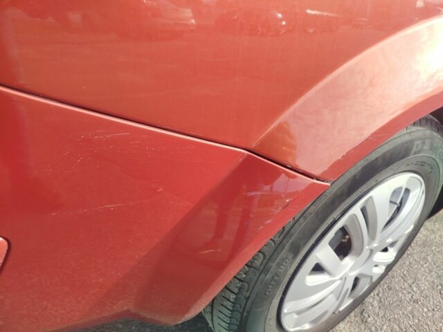 Рено Меган 2006 в Броварах на Automoto.ua Красный Рено Меган, объемом двигателя 1.6 л и пробегом 201 тыс. км за 5300 $, фото 5 на Automoto.ua