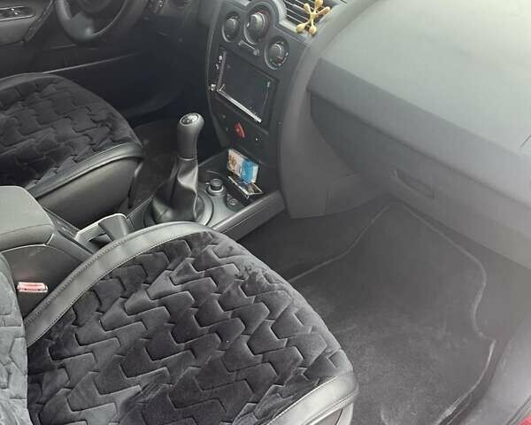 Рено Меган 2006 в Збараже на Automoto.ua Красный Рено Меган, объемом двигателя 1.6 л и пробегом 224 тыс. км за 4800 $, фото 10 на Automoto.ua