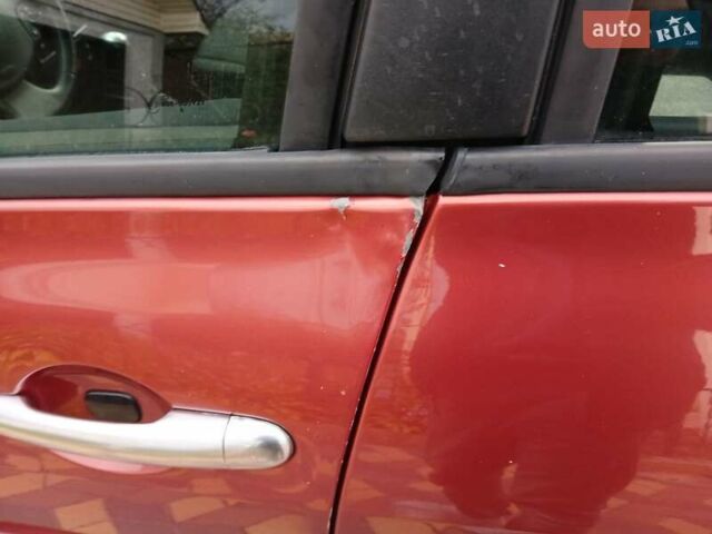 Красный Рено Меган, объемом двигателя 1.6 л и пробегом 164 тыс. км за 4300 $, фото 6 на Automoto.ua