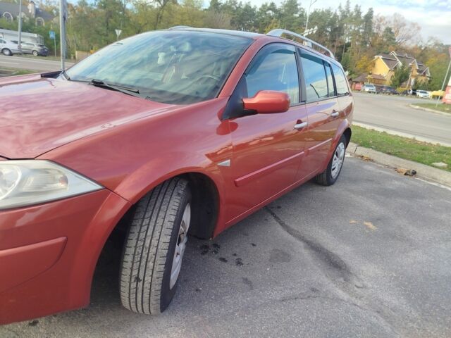 Рено Меган 2006 в Броварах на Automoto.ua Красный Рено Меган, объемом двигателя 1.6 л и пробегом 201 тыс. км за 5300 $, фото 22 на Automoto.ua