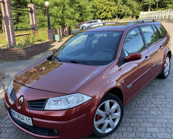 Рено Меган 2006 в Владимирце на Automoto.ua Красный Рено Меган, объемом двигателя 1.6 л и пробегом 281 тыс. км за 4500 $, фото 5 на Automoto.ua