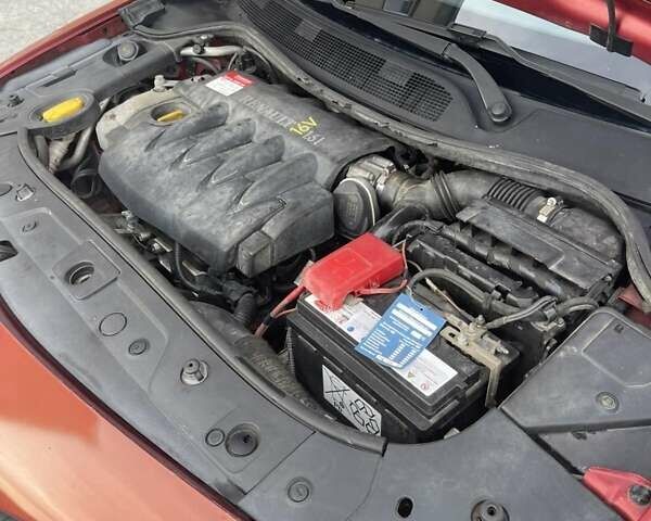 Рено Меган 2006 в Збараже на Automoto.ua Красный Рено Меган, объемом двигателя 1.6 л и пробегом 224 тыс. км за 4800 $, фото 18 на Automoto.ua