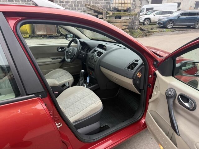 Червоний Рено Меган, об'ємом двигуна 1.6 л та пробігом 195 тис. км за 5000 $, фото 3 на Automoto.ua