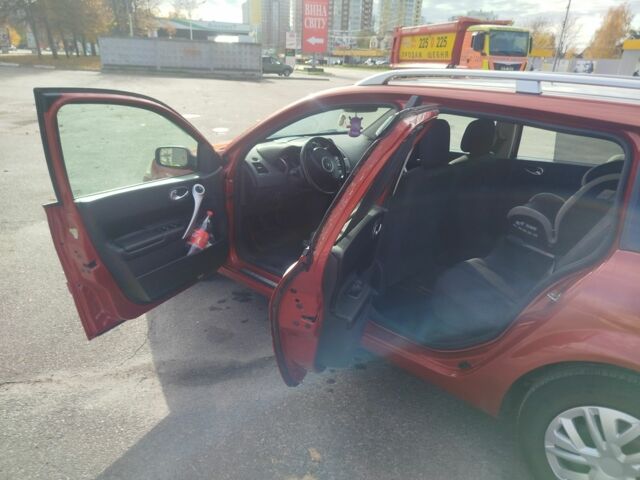 Рено Меган 2006 в Броварах на Automoto.ua Красный Рено Меган, объемом двигателя 1.6 л и пробегом 201 тыс. км за 5300 $, фото 20 на Automoto.ua