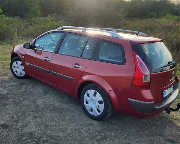 Красный Рено Меган, объемом двигателя 0 л и пробегом 185 тыс. км за 5200 $, фото 3 на Automoto.ua