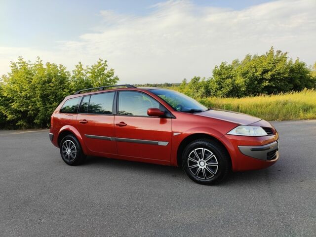 Красный Рено Меган, объемом двигателя 1.6 л и пробегом 108 тыс. км за 5200 $, фото 1 на Automoto.ua