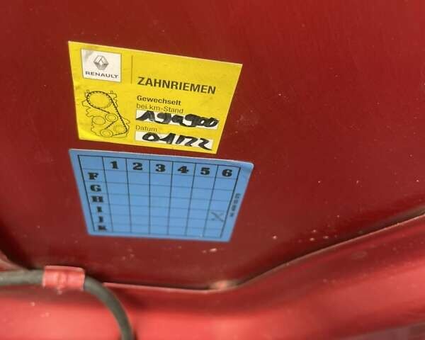 Рено Меган 2006 в Збараже на Automoto.ua Красный Рено Меган, объемом двигателя 1.6 л и пробегом 224 тыс. км за 4800 $, фото 6 на Automoto.ua