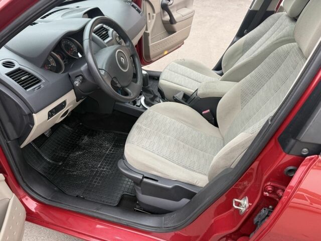 Червоний Рено Меган, об'ємом двигуна 1.6 л та пробігом 195 тис. км за 5000 $, фото 6 на Automoto.ua