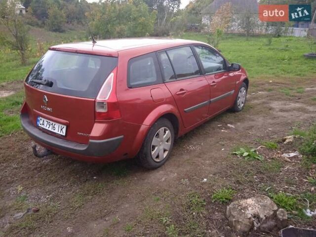 Красный Рено Меган, объемом двигателя 1.6 л и пробегом 400 тыс. км за 5500 $, фото 2 на Automoto.ua