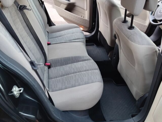 Червоний Рено Меган, об'ємом двигуна 1.6 л та пробігом 194 тис. км за 5000 $, фото 11 на Automoto.ua