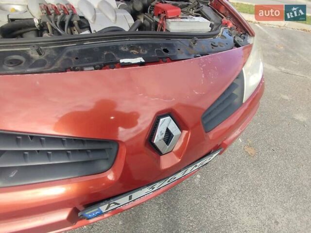 Рено Меган 2006 в Броварах на Automoto.ua Красный Рено Меган, объемом двигателя 1.6 л и пробегом 201 тыс. км за 5300 $, фото 12 на Automoto.ua