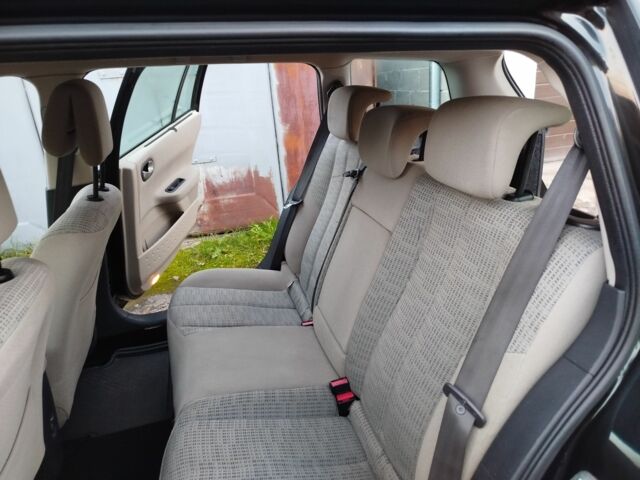 Червоний Рено Меган, об'ємом двигуна 1.6 л та пробігом 194 тис. км за 5000 $, фото 21 на Automoto.ua