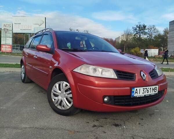 Рено Меган 2006 в Броварах на Automoto.ua Красный Рено Меган, объемом двигателя 1.6 л и пробегом 201 тыс. км за 5300 $, фото 30 на Automoto.ua