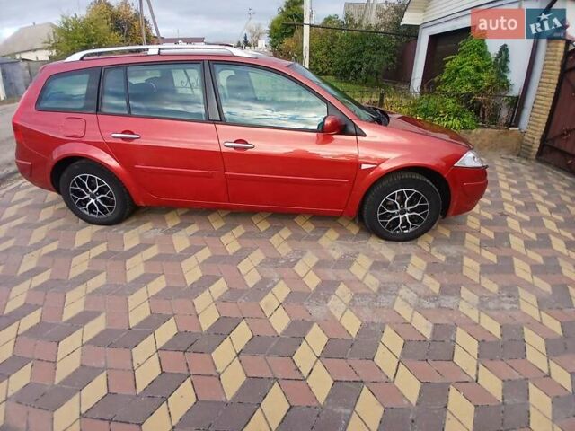 Красный Рено Меган, объемом двигателя 1.6 л и пробегом 164 тыс. км за 4300 $, фото 4 на Automoto.ua