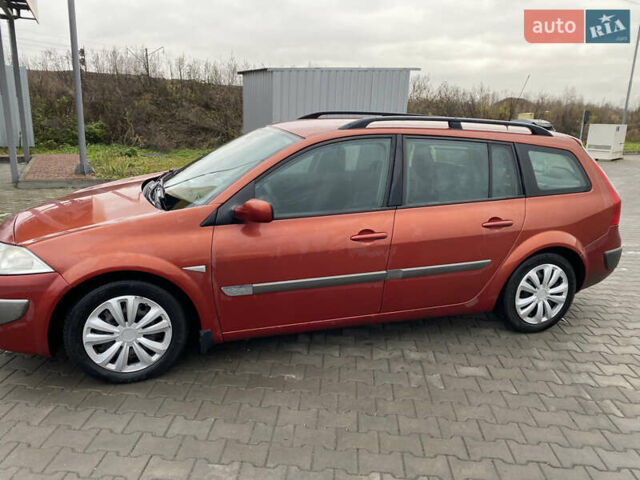 Красный Рено Меган, объемом двигателя 1.6 л и пробегом 209 тыс. км за 4500 $, фото 3 на Automoto.ua