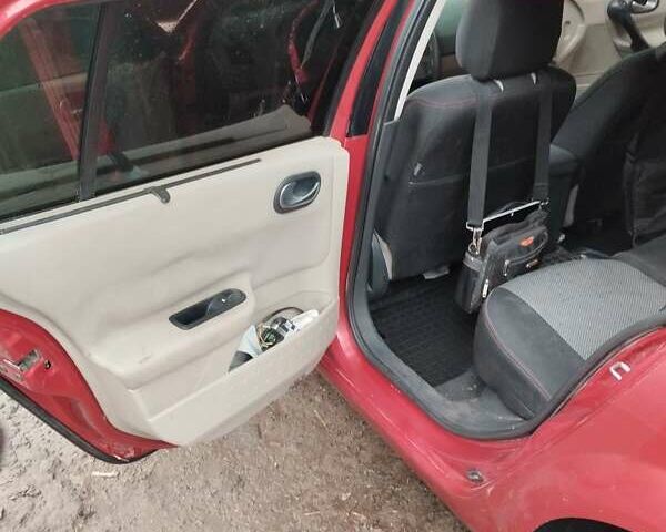 Червоний Рено Меган, об'ємом двигуна 1.5 л та пробігом 273 тис. км за 5100 $, фото 17 на Automoto.ua